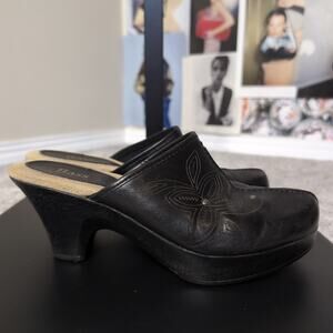 Black Floral Embroidered Heeled Clogs